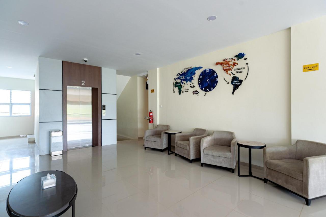 Reddoorz Plus At Komplek Abc Batu Aji Batam Kubuk Exteriér fotografie